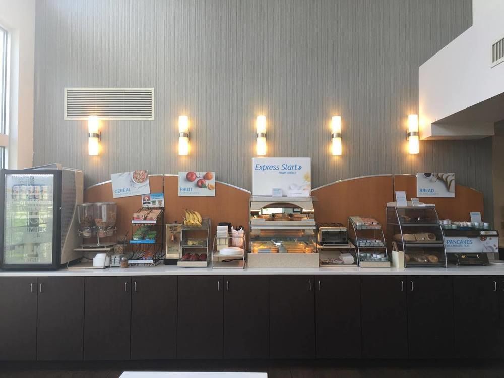 Holiday Inn Express & Suites East Wichita I-35 Andover By Ihg Dış mekan fotoğraf